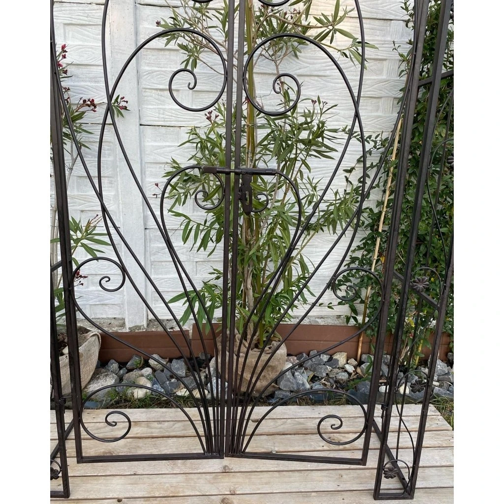 Dekoračná kovová brána - 5