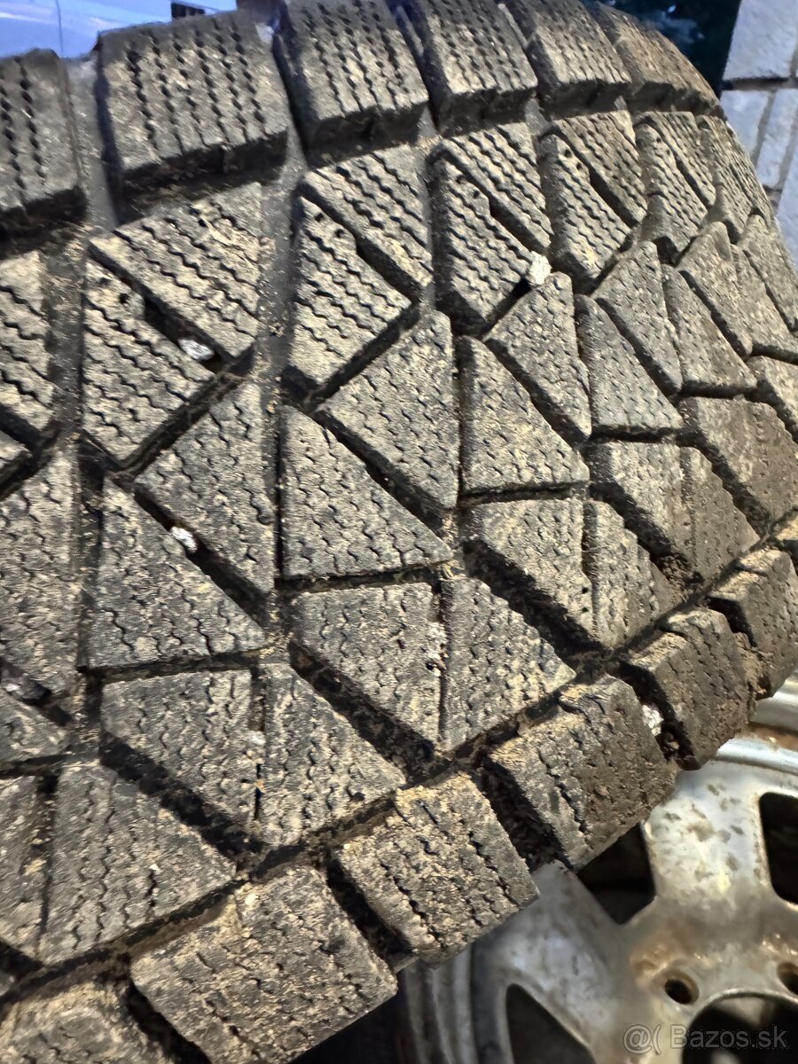 Kolesa BRIDGESTONE BLIZZAK DM-V2 112R 6x139,7 - 5