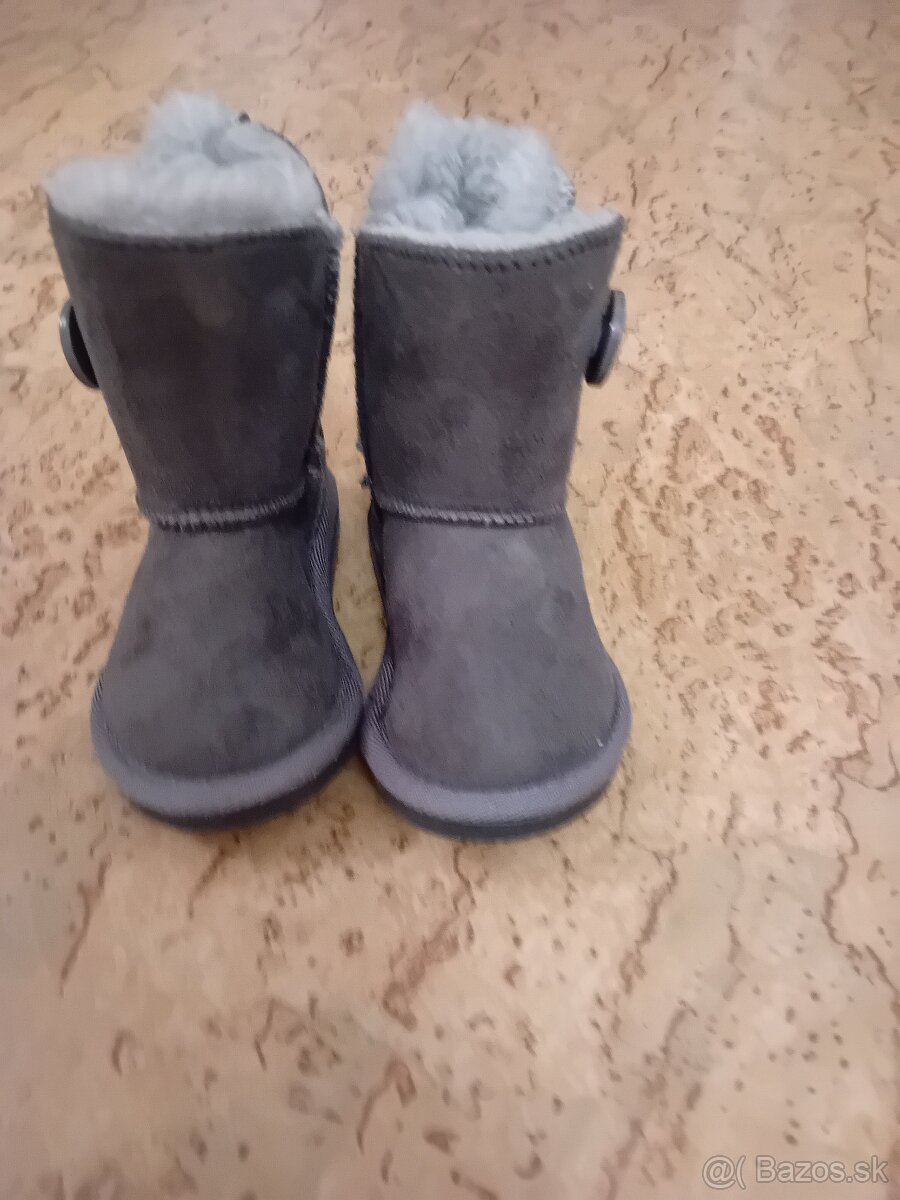 UGG velkost 22 - 5