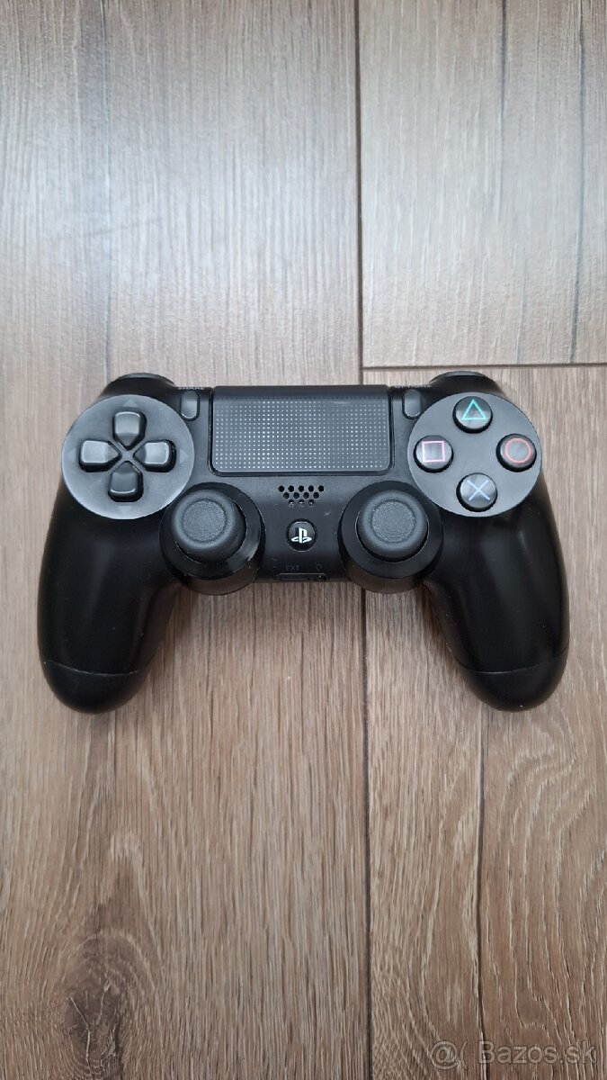 PlayStation 4 Slim 1TB + ovládač + 4 hry - 5