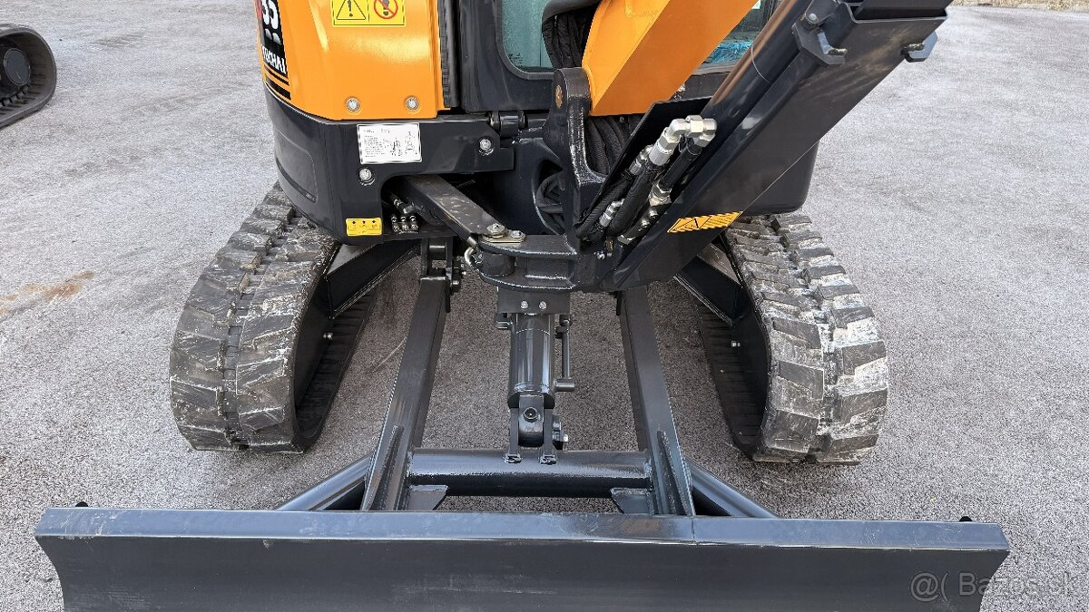 Minibager YUCHAI U35 Premium 3860 kg - 5