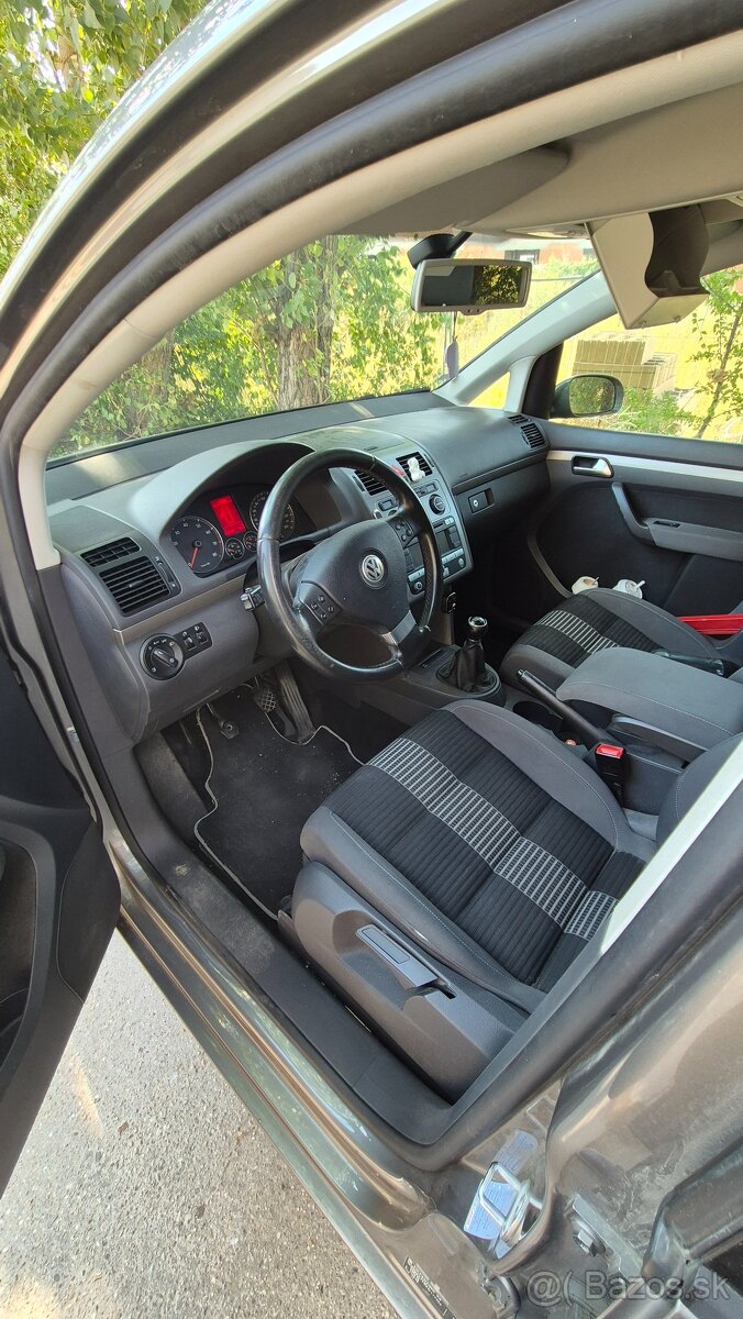 Predam vw touran - 5