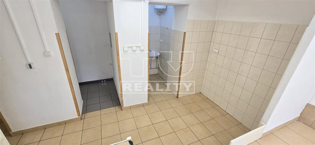 PREDAJ priestorov v priamom centre Banskej Bystrice -... - 5