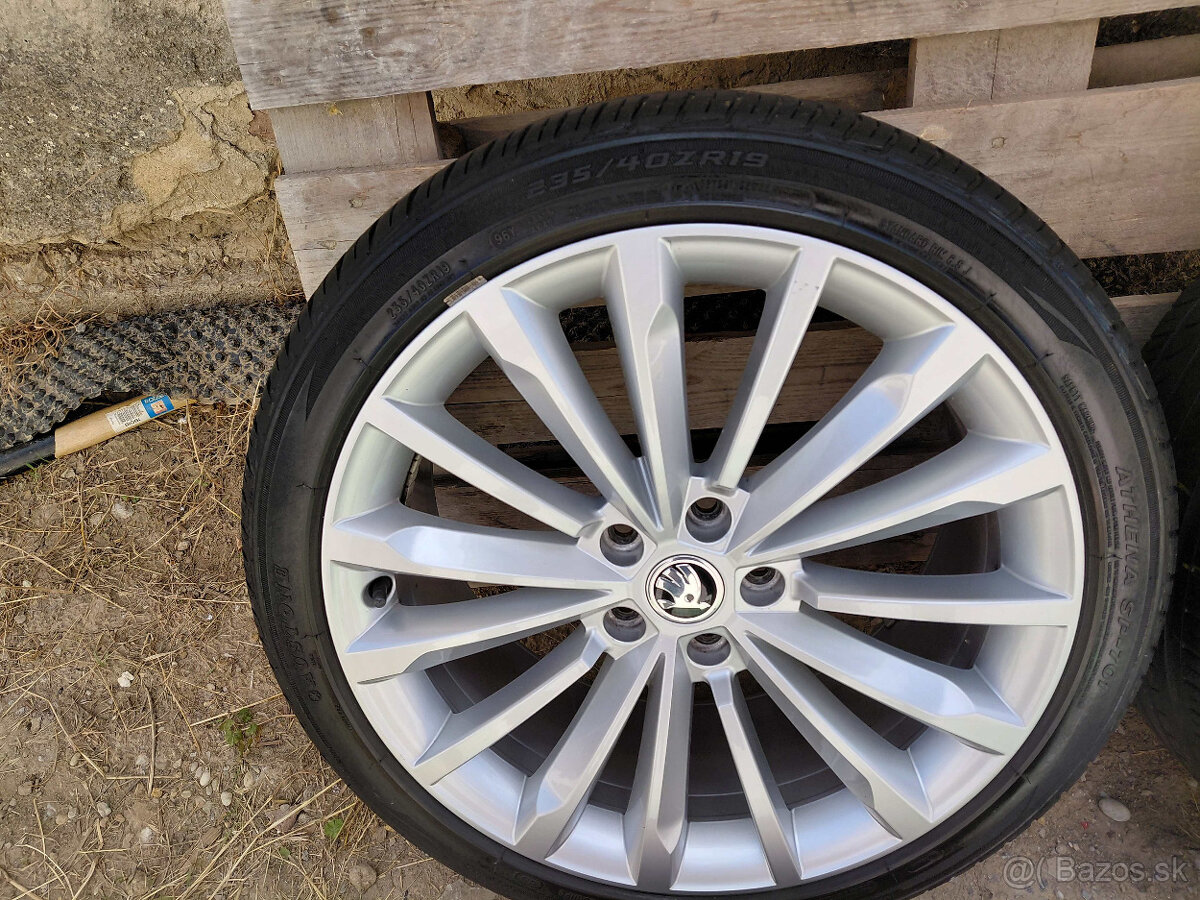 19" Skoda Superb - TRINITY - 5