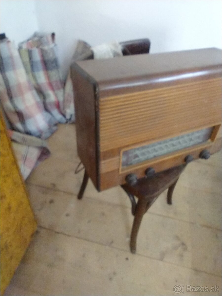 Staré rádio tesla - 5
