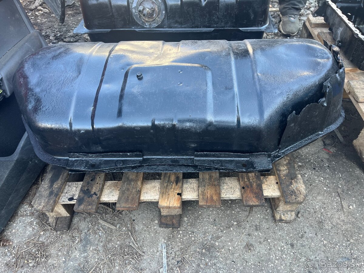 Nádrž Mitsubishi Pajero 2 - 5
