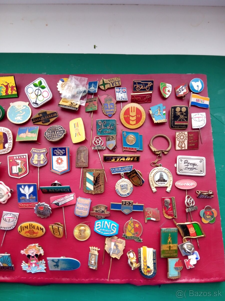 Rôzne odznaky v celku. - 5
