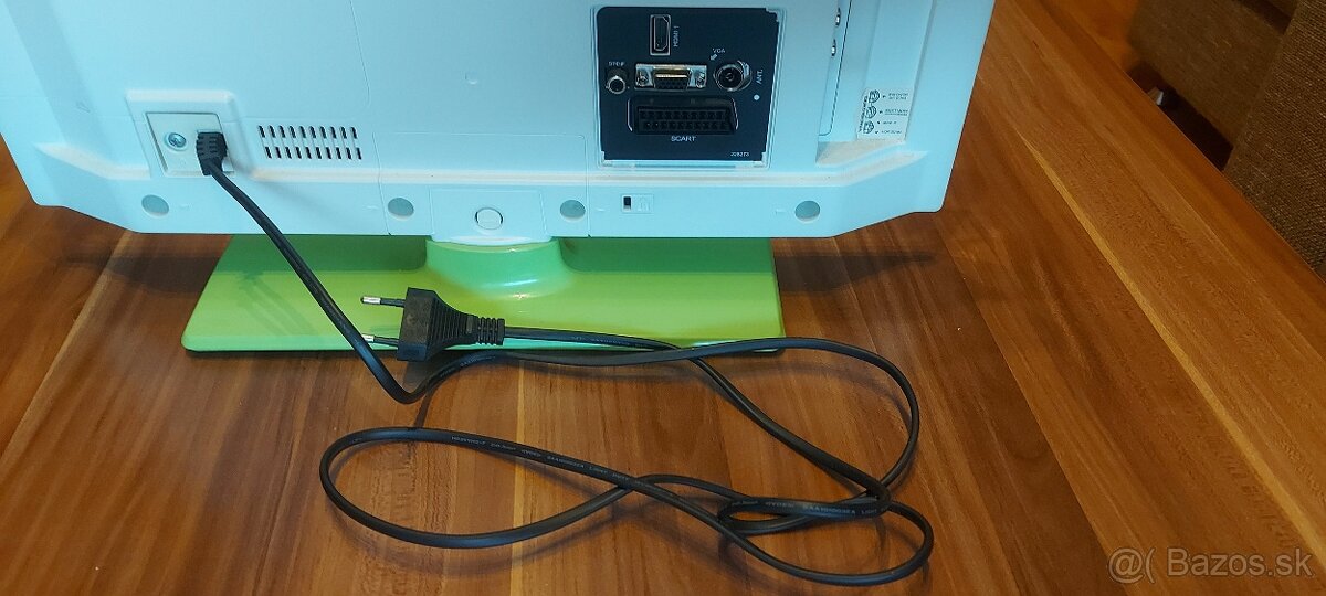 Televízor Technika + reproduktory Dell - 5