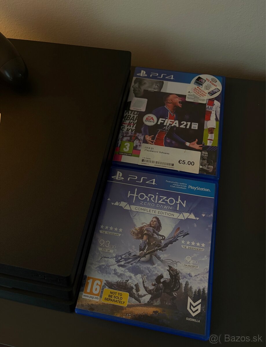 Playstation 4 pro konzola - 5