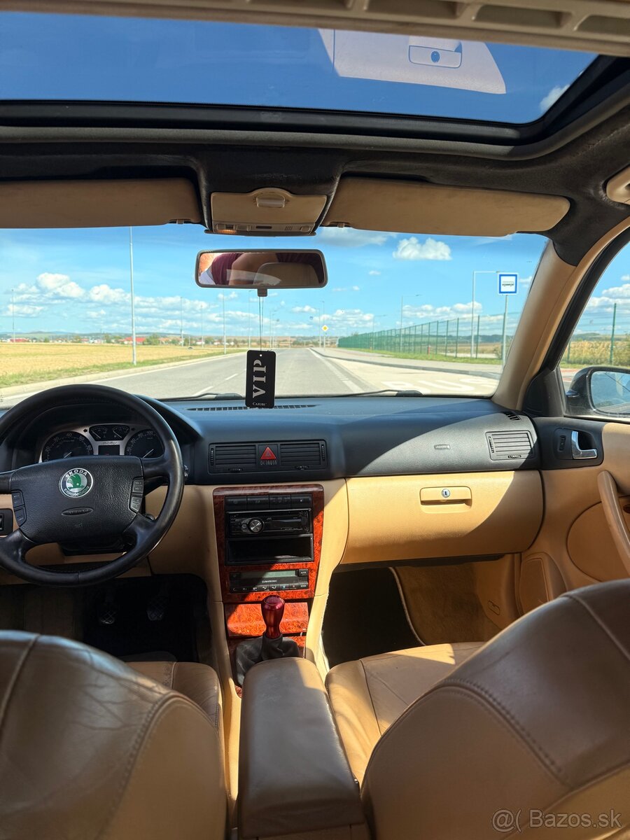 Škoda octavia 1.8t laurin&klement - 5