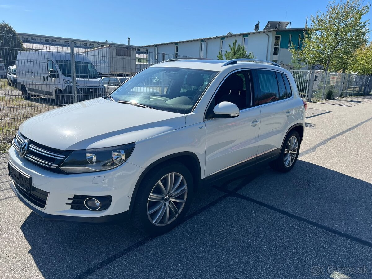 VW Tiguan 2,0 tdi - 5