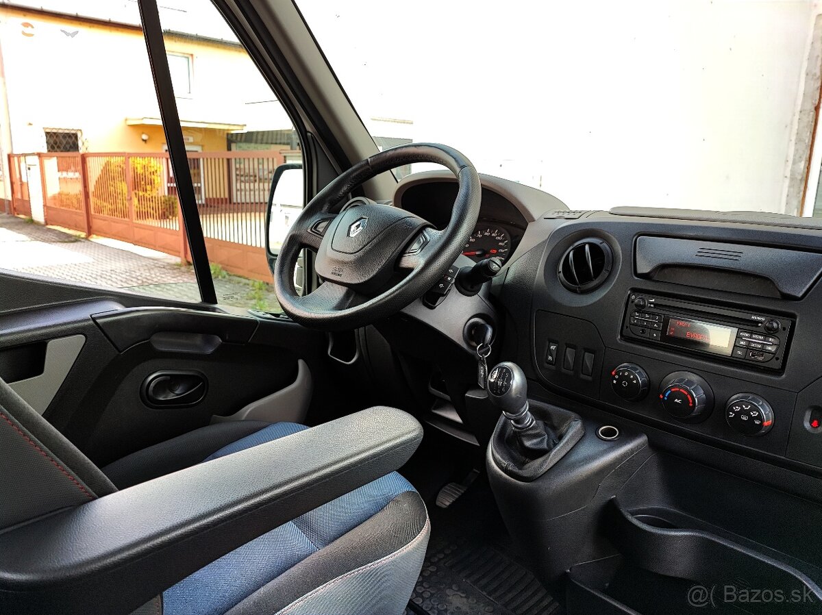 RENAULT MASTER 2.3 92KW, ODTAHOVKA 3.5t - ŘP.SK.B,TAŽNE 2.5t
