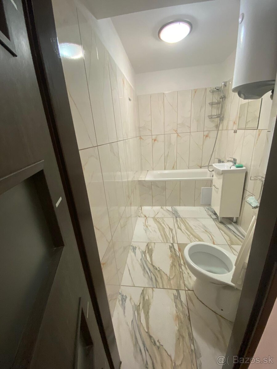 Prenajom 3iz byt Namestovo - 5