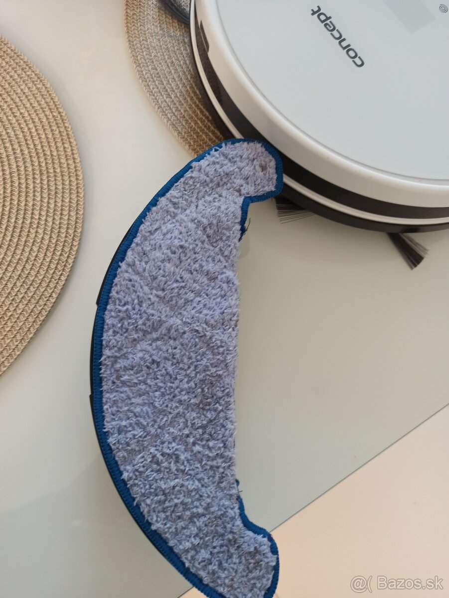 Robotický vysávač concept s mopom - 5