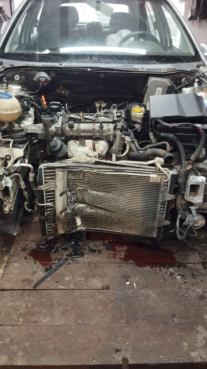 Predám Škodu Fabia na náhradné diely - 5