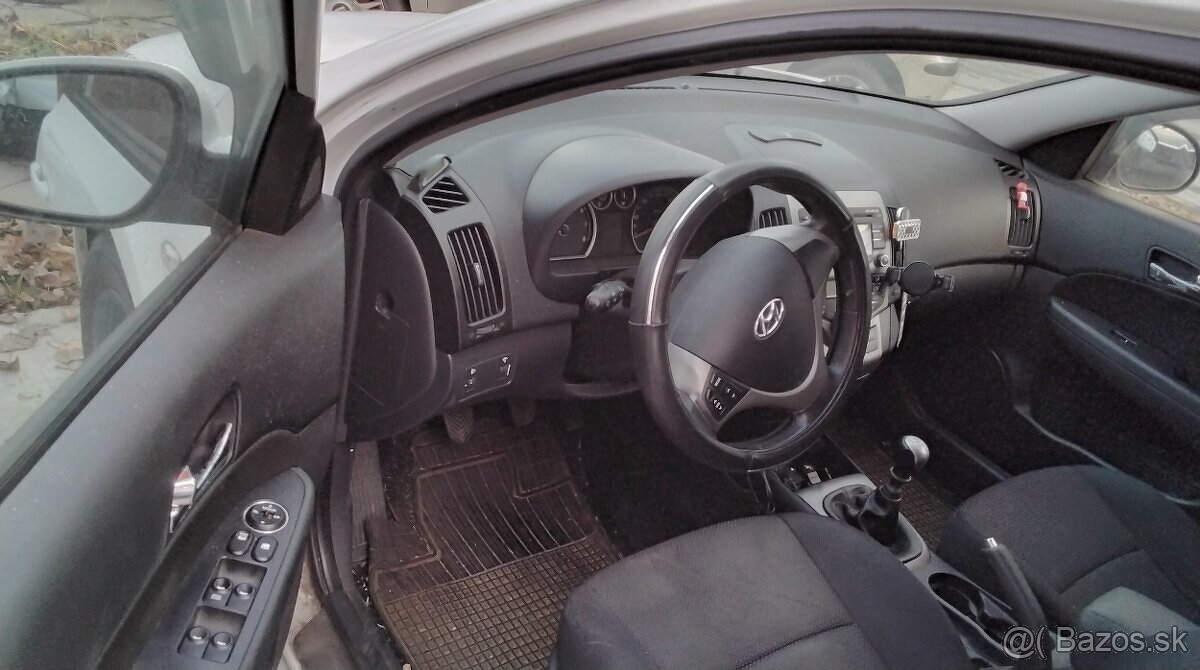HYUNDAI i30 1.4 2009 predám motor G4FA, DVERE, NÁRAZNÍK, KAP - 5