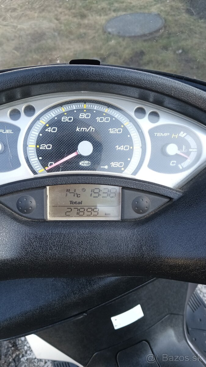 Predám yamaha x Max 125 - 5