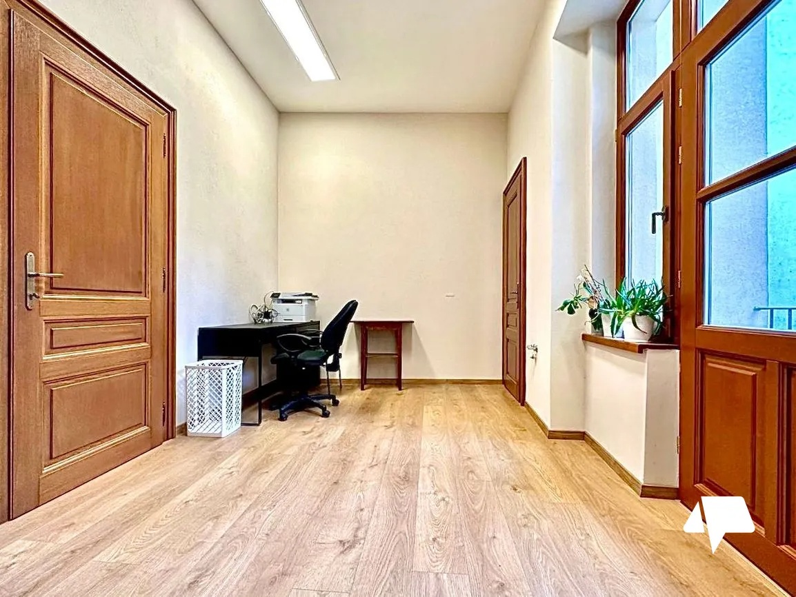 Prenájom 4 kancelárie, rekonštrukcia, centrum, Nitra - 5