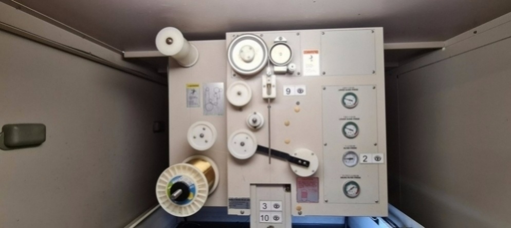 HITACHI 254 Y/FF3 drátová řezačka z roku 2003 - 5