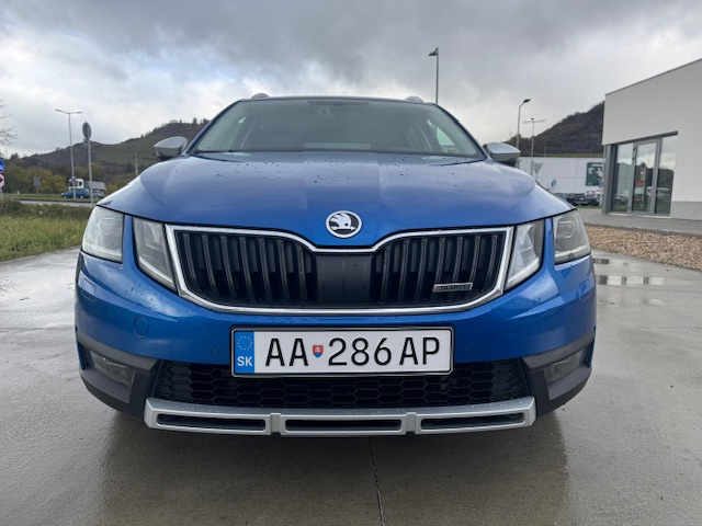 Škoda Octavia Combi 2.0 TDI Scout DSG 4x4 - 5