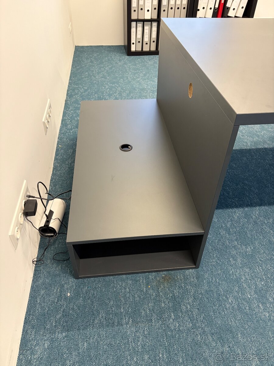 Kancelársky stôl na mieru - 5