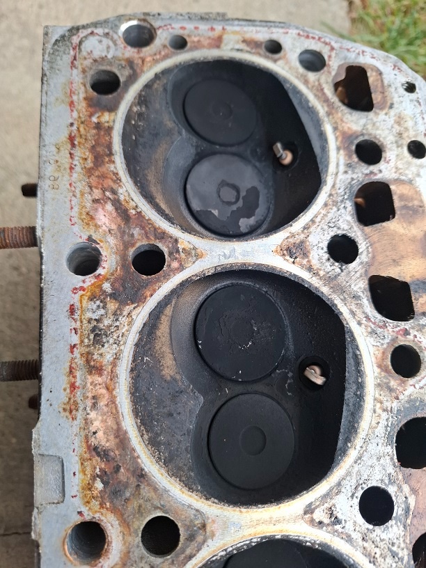 felicia - hlava motoru, víko, vodná pumpa - 5