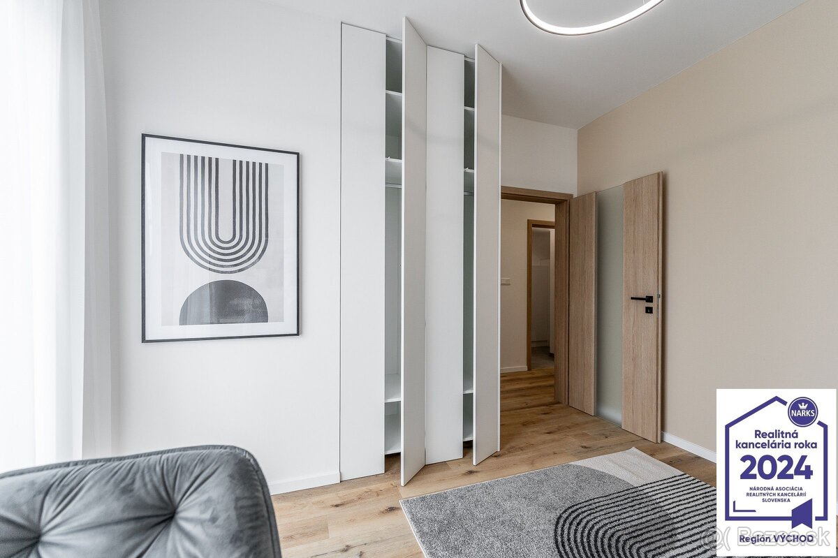 Dvojpodlažný rodinný dom - Rezidencia pri kaštieli v obci So - 5