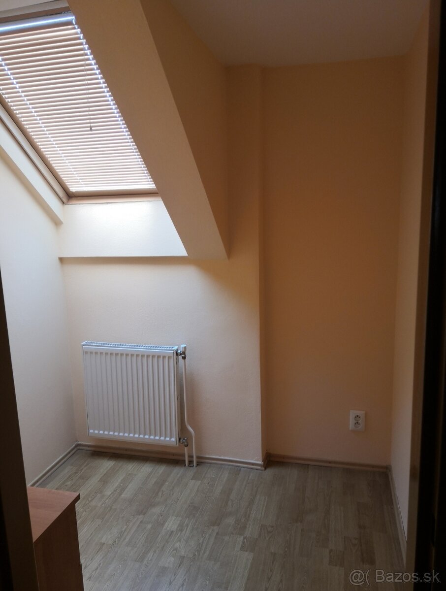 Prenájom krásneho veľkého 2,5 izbového bytu s veľkou terasou - 5