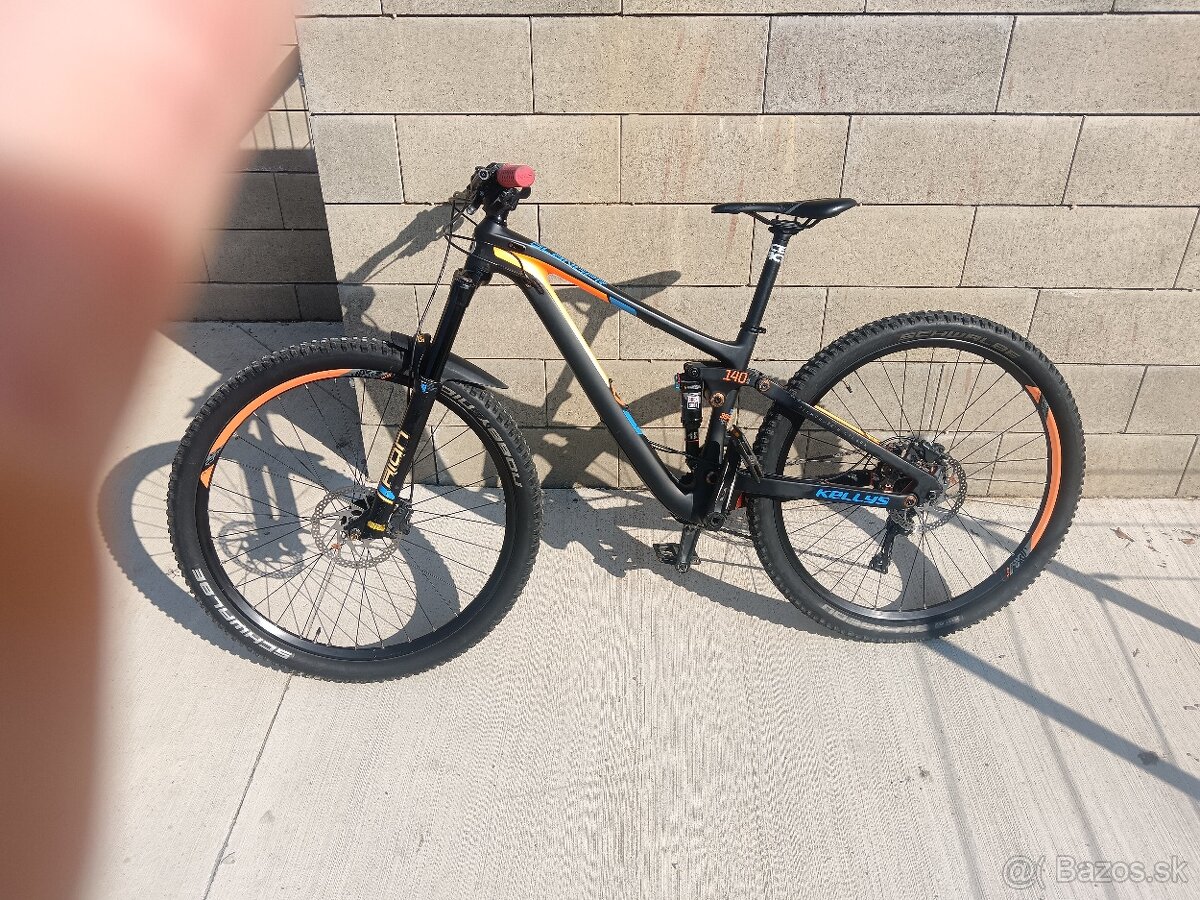 Predám karbónovy bicykel kellys slanger 10 - 5