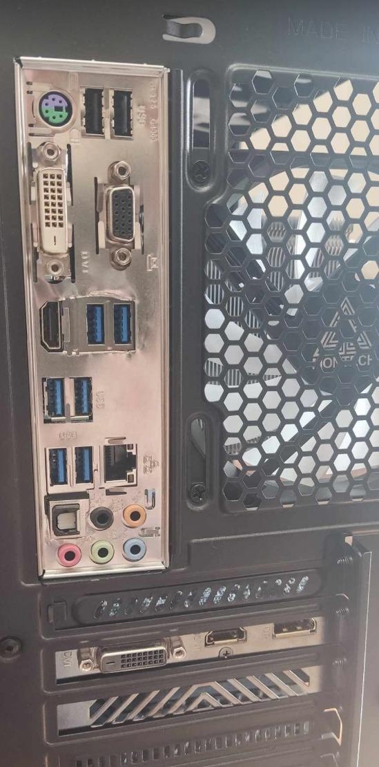 Predam vykonny herny pocitac I7 - 5