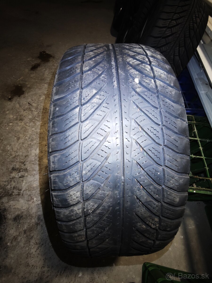 Predám zimnú sadu 8Jx18 H2 ET 30. - 5