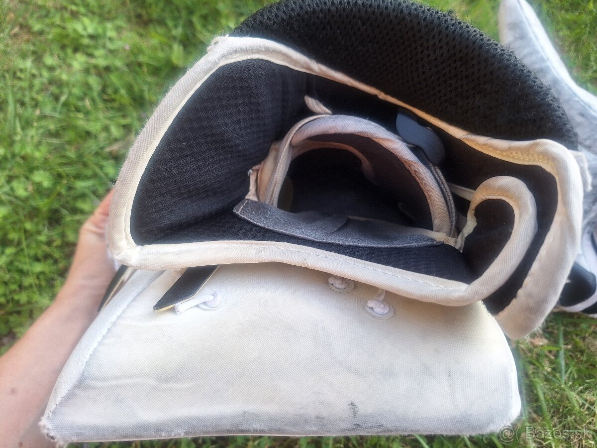 VAUGHN V9 INT -lapacka+vyrazacka - 5