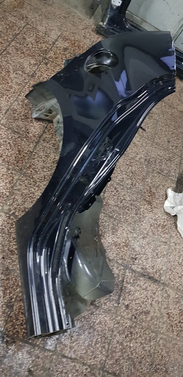 Golf 6 zadný pravý blatník - 5