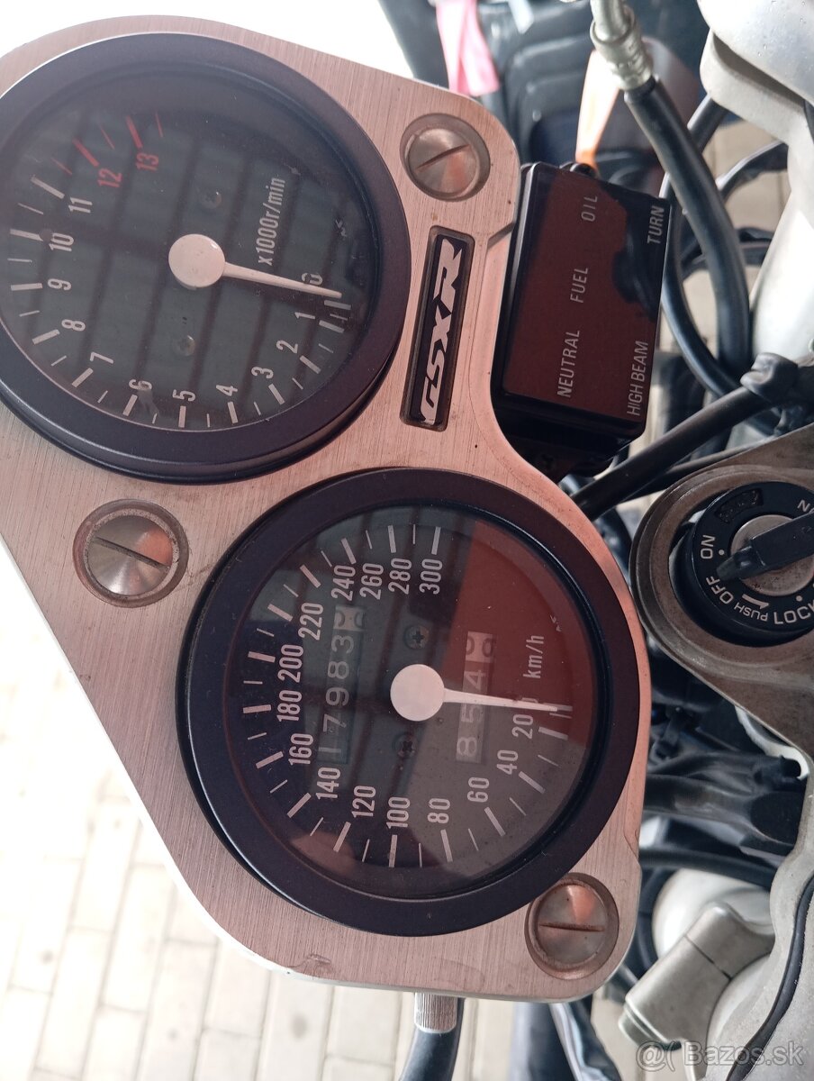 Suzuki GSX-R 1100 - 5