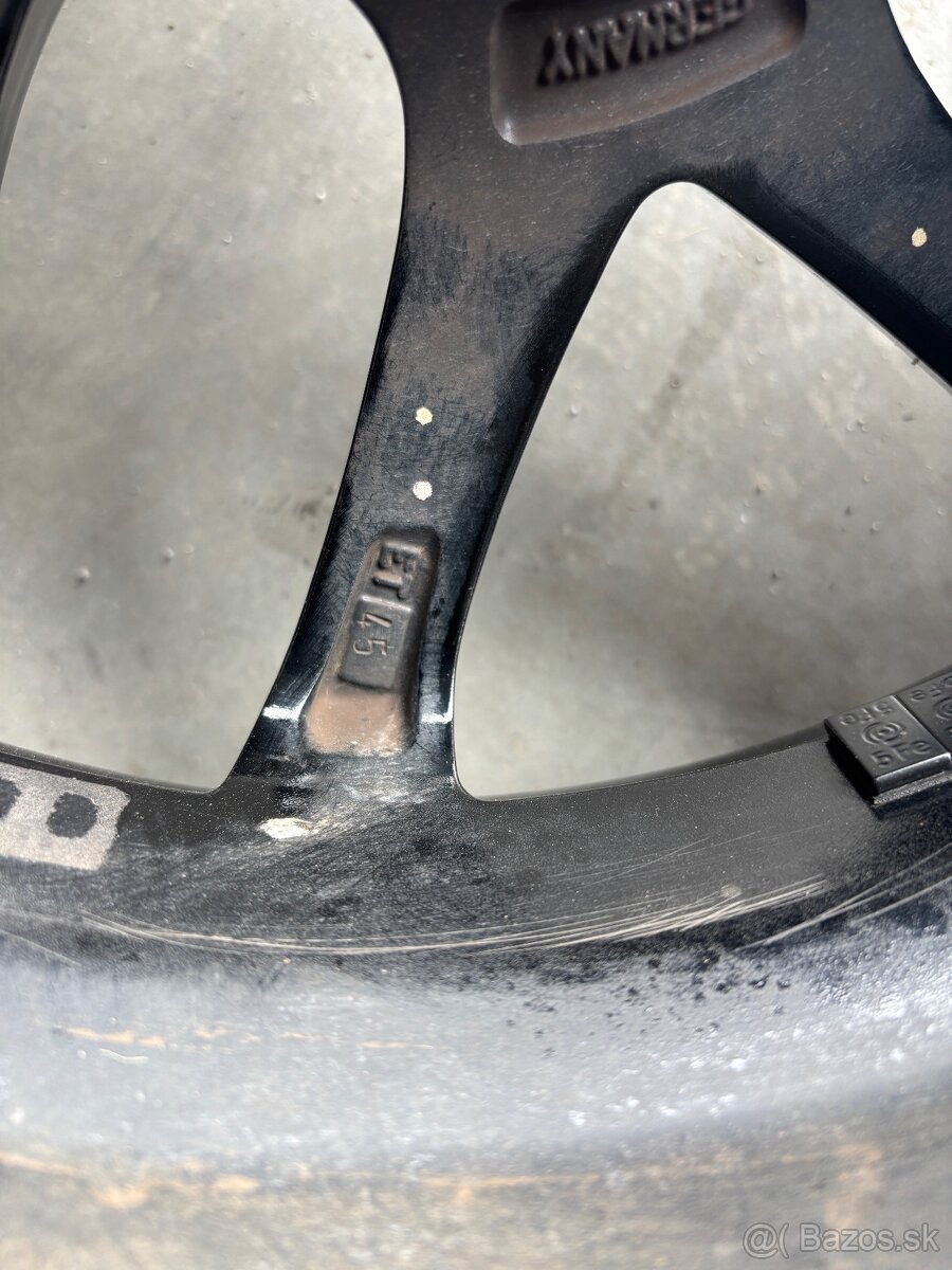 Predám letné 225/50 R17 - 5