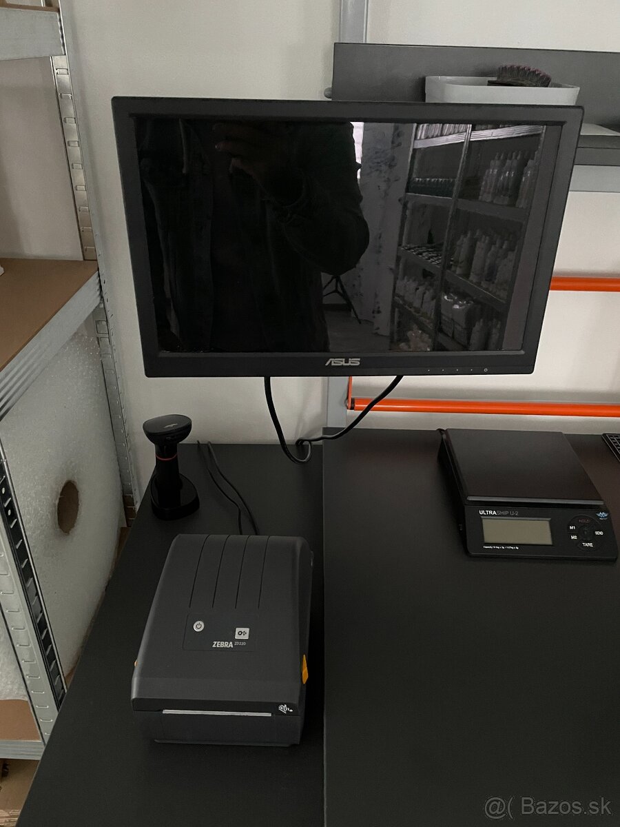 Kvalitné baliace stoly aj s príslušenstvom - 5