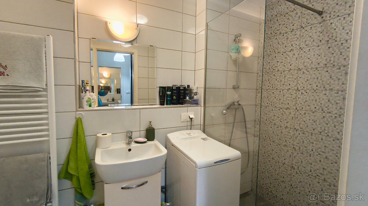 Zrekonštruovaná, zariadená investičná garsónka - 5