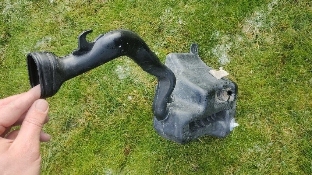 Mercedes W176 W246 W117 Primera P12 - nadobka ostrekovac - 5