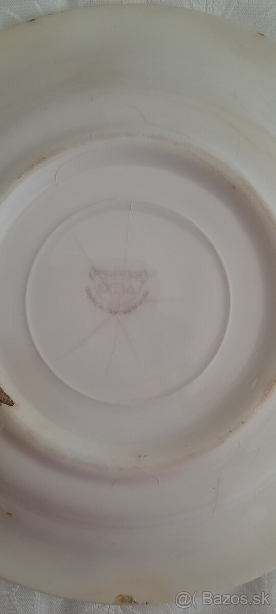 Staré hrubé taniere a miska - 5