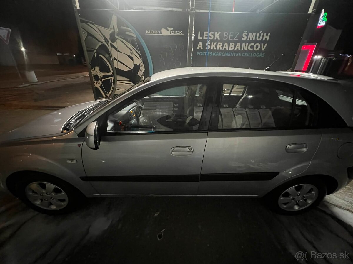 Kia Rio - 5