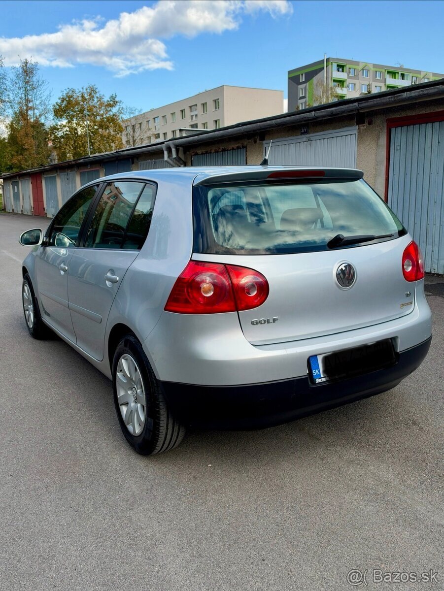 Volkswagen Golf 5 1.6 MPi Benzín,2009 - 5