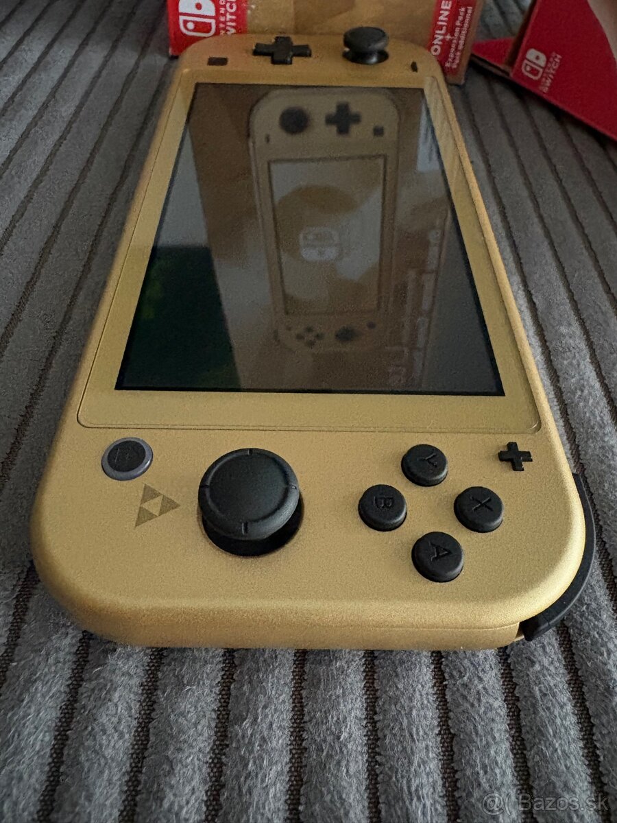 Nintendo Switch Lite Hyrule Edition + Magnetický kryt - 5