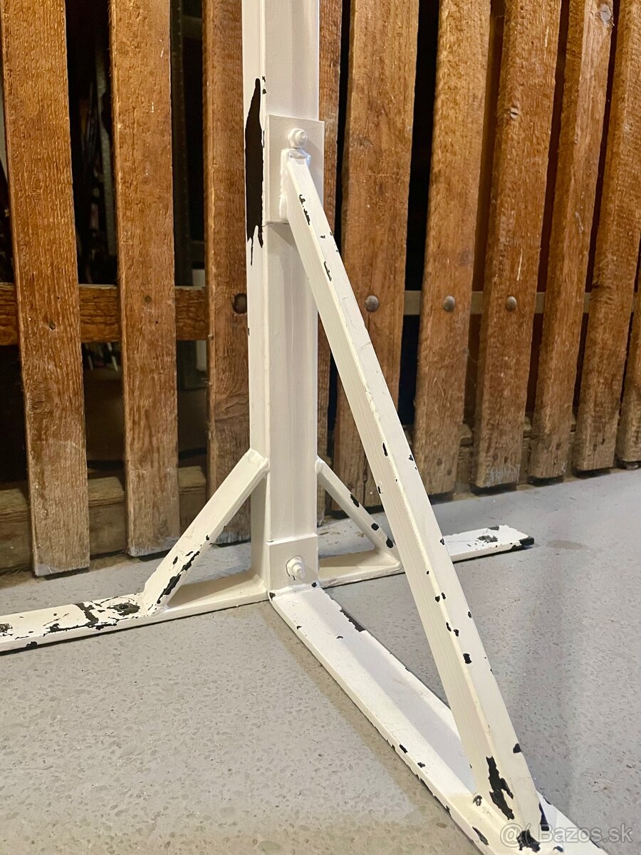 Masívny držiak na boxerské vrece - 5