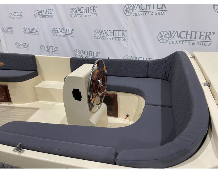 Motorový čln RioMar 615 - 5