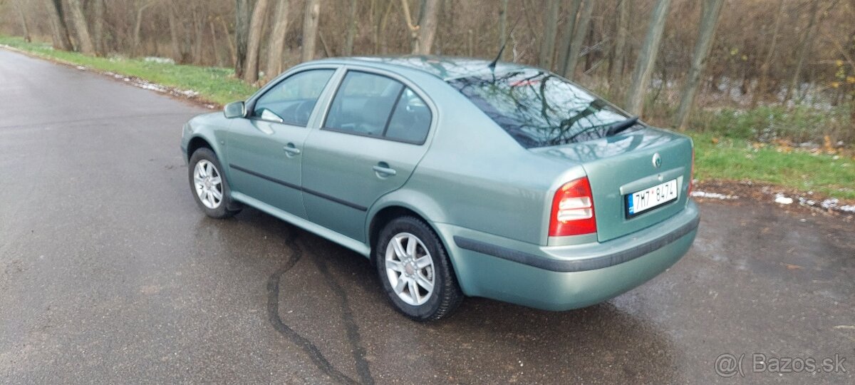 Škoda Octavia 2.0i, 85kw, benzín - 5