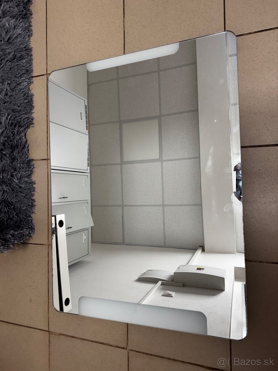 Zrkadlo Nimco s LED podsvietením, 10,5 W, dotykové 60x80 - 5
