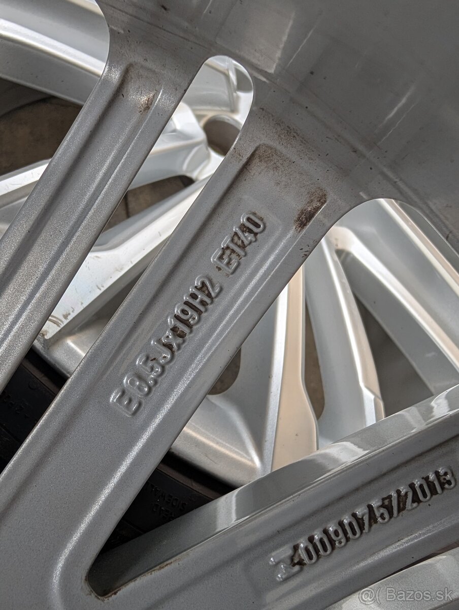 Predám 5x112 235/35 R19 Letné pneu - 5