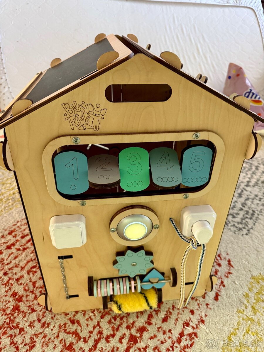 Predam Activity Board Domček Montessori BA-5 - 5