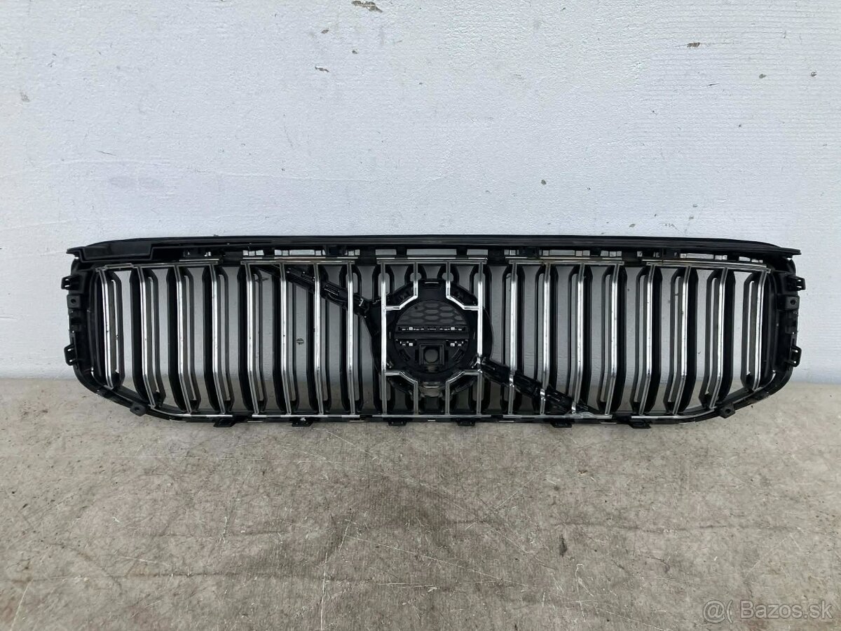 VOLVO XC40 2018- PREDNÁ MASKA - 5