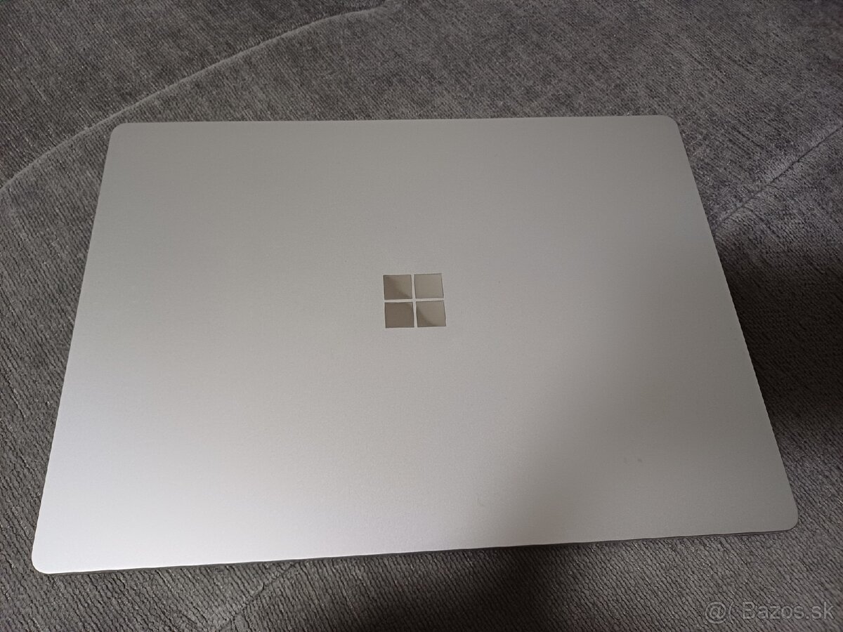 Microsoft Surface Laptop 3 – i7 / 16 GB RAM / 256 GB SSD - 5
